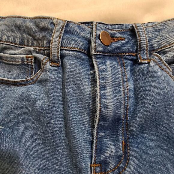 πΏFashionβnovaβjeansΒ shortsβsizeβ7 - Picture 4 of 6
